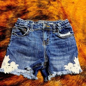 Cat & Jack dark wash jean shorts size 6
